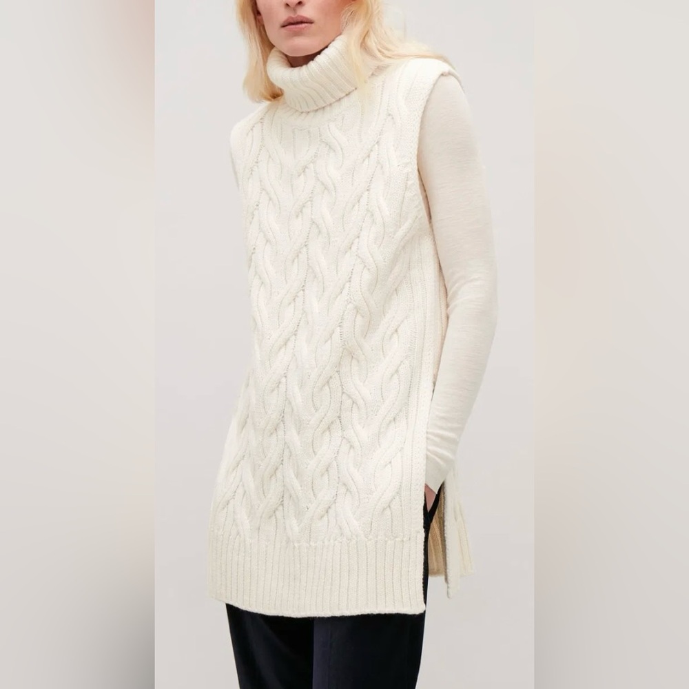 Women's Cable Knit Turtleneck Sweater - Cream